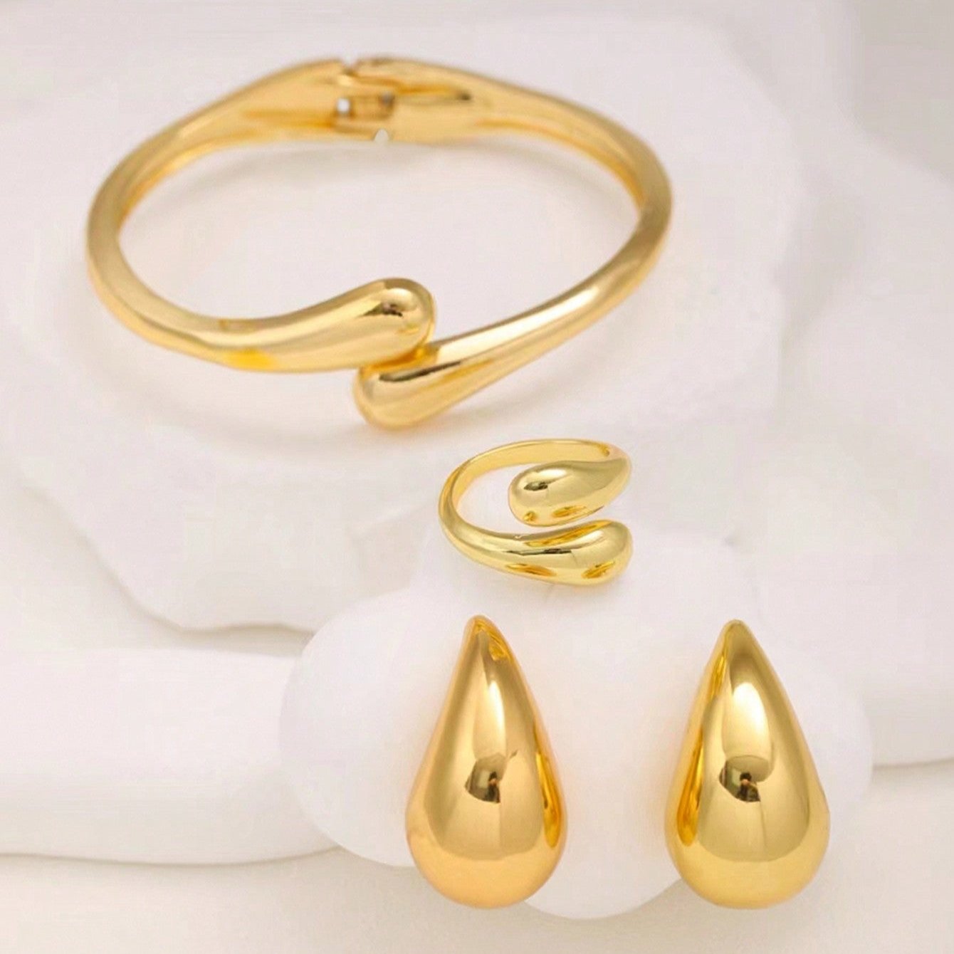 Brincos Gota em Aço