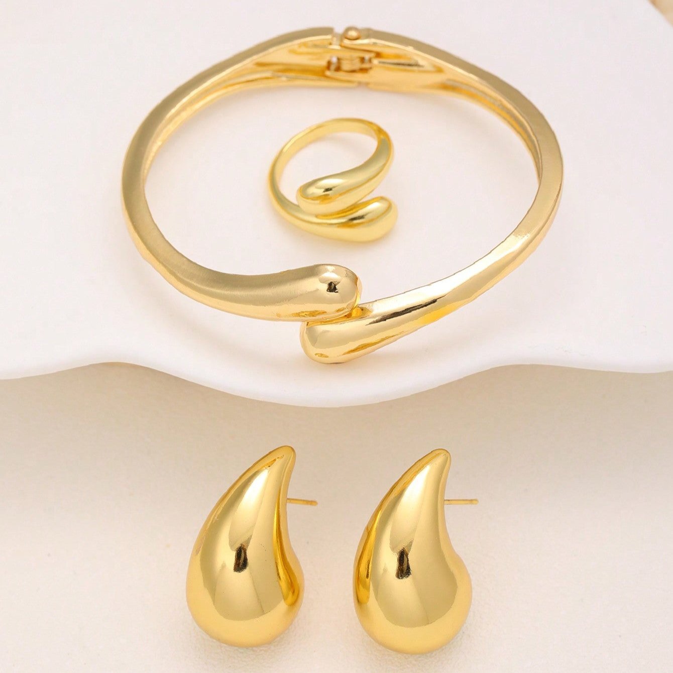 Brincos Gota em Aço